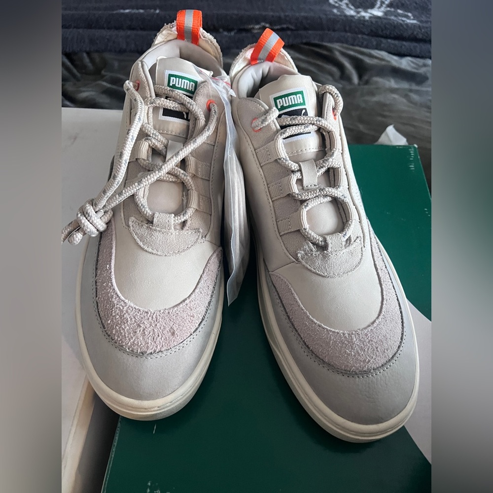 NIB Mens puma shoes